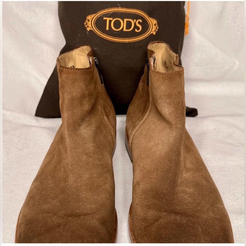 Tod's Brown Suede Men's Boots - Picture 2 of 8
